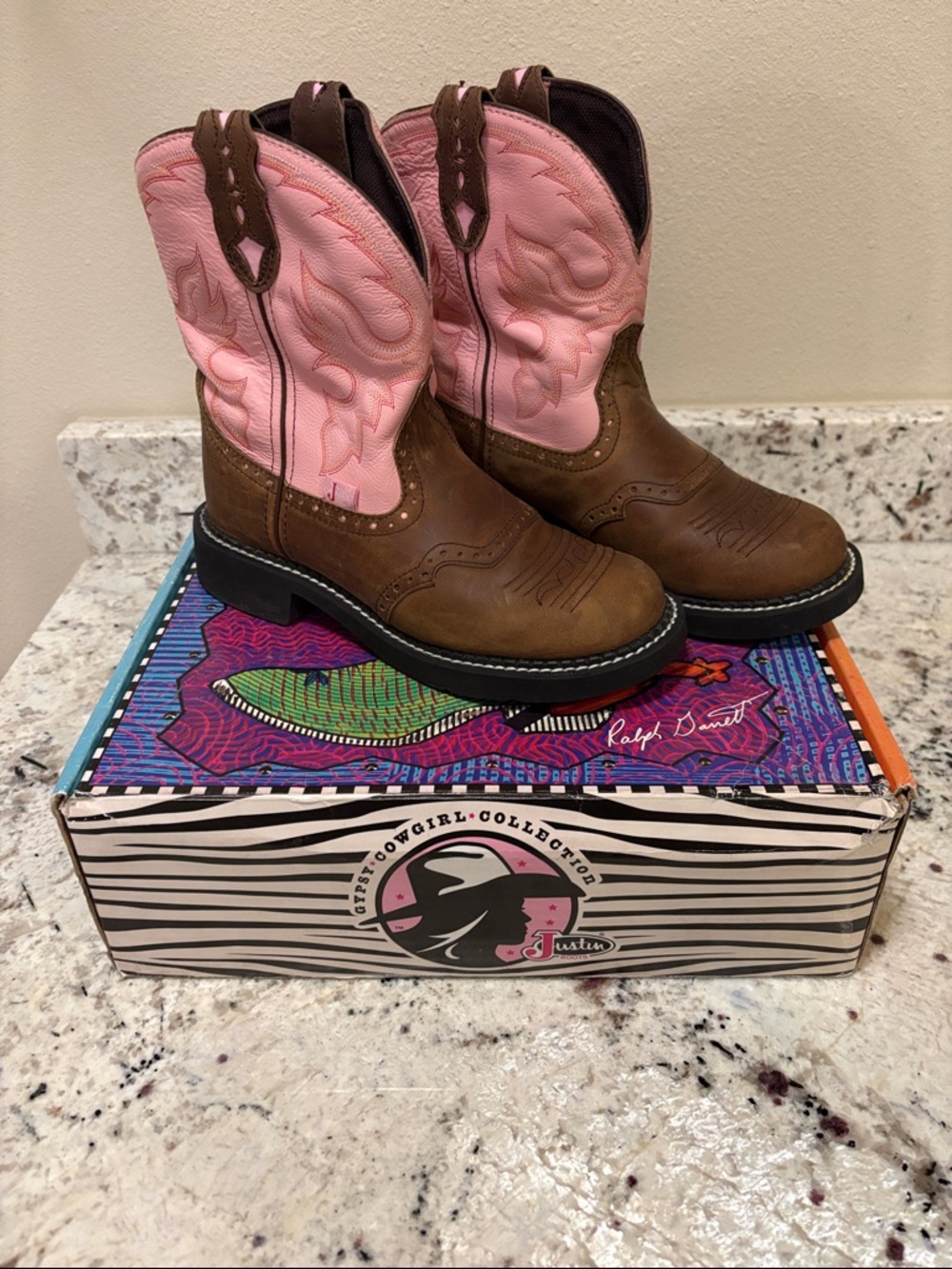 Justin Boots Brown Foot with Pink Shaft Western Work Boots Size 7.5